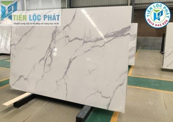Đá granite trắng tia chớp