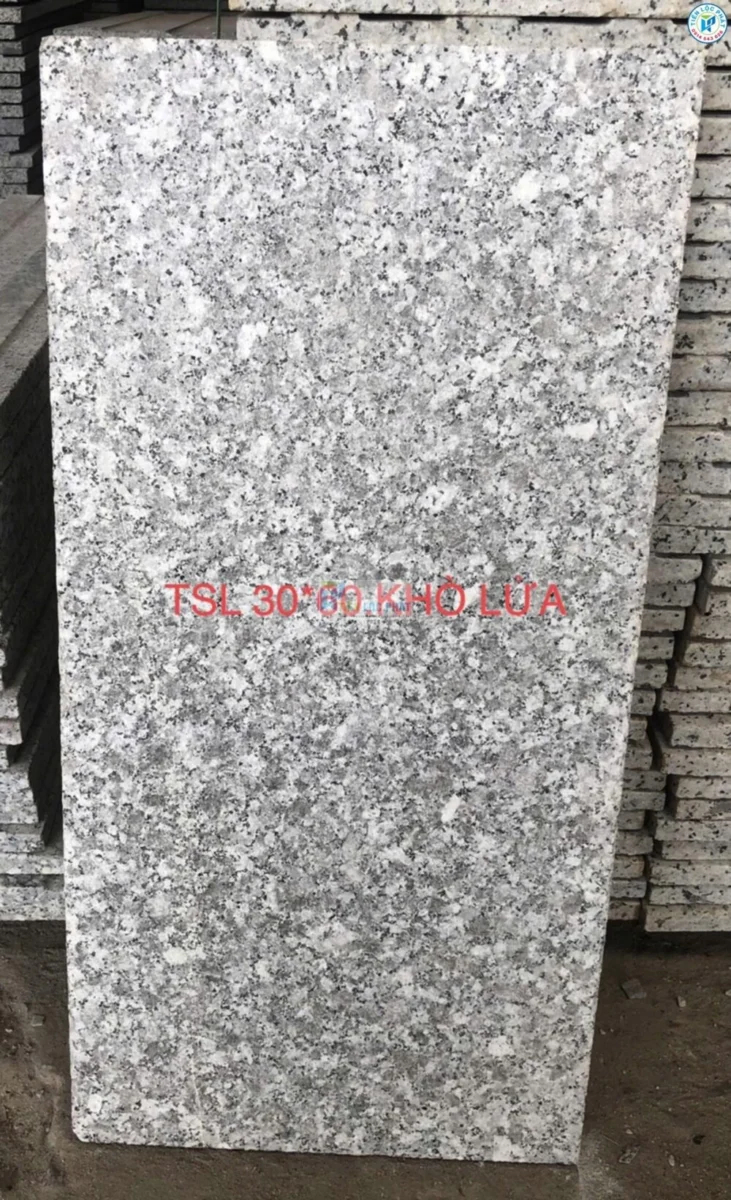 Đá trắng Suối Lau khò