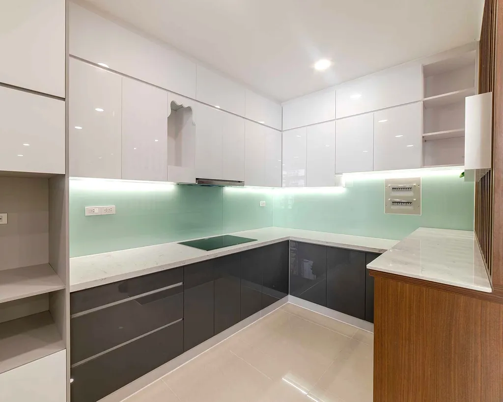 Đá nhựa nhân tạo chống thấm và chống trầy, rất thích hợp sử dụng ốp mặt bàn bếp