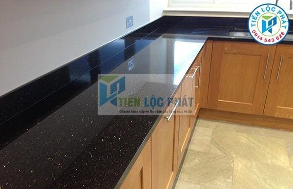 Những lợi ích khi sử dụng đá sân vườn ốp mặt bếp