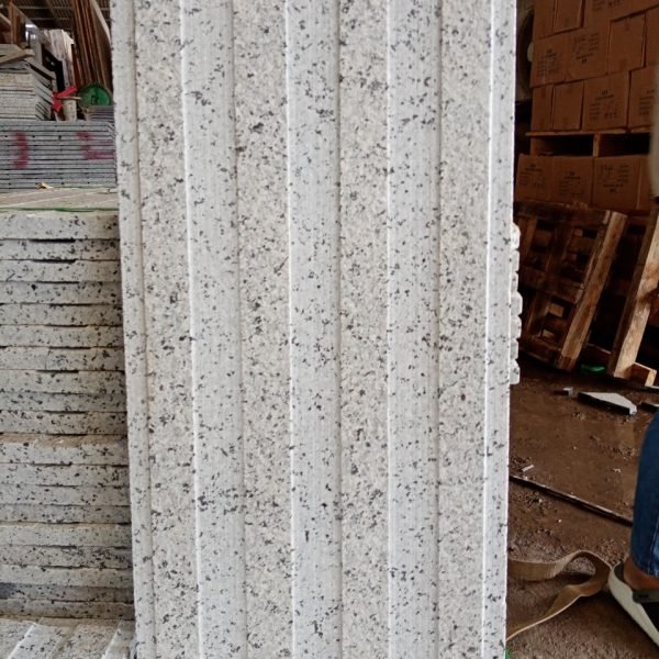 Đá lát sân vườn trắng myanmar chạy dẫn hướng