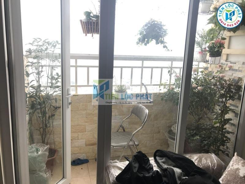 da boc vang op tuong ban cong Đá rối ốp ban công