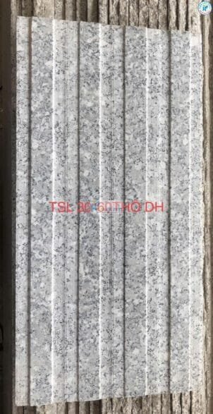 Đá Trắng Suối Lau dẫn hướng