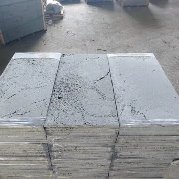 Đá ong xám sân vườn
