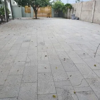 Đá ong xám sân vườn