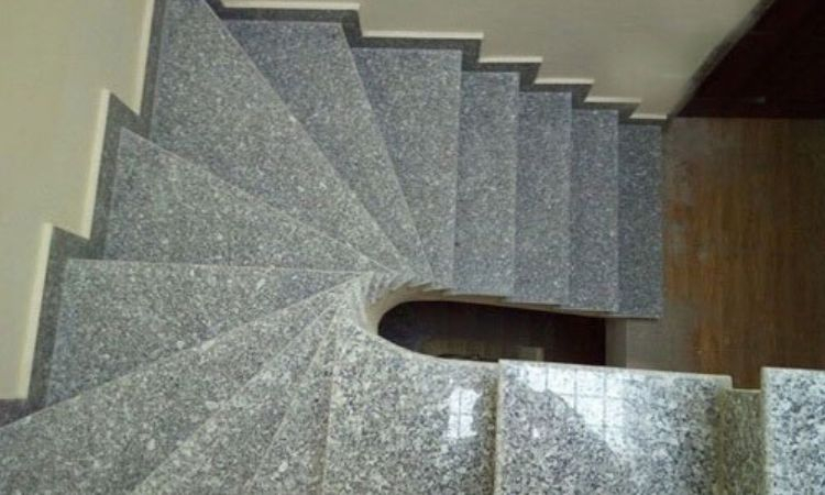 cách tính m2 lát đá cầu thang