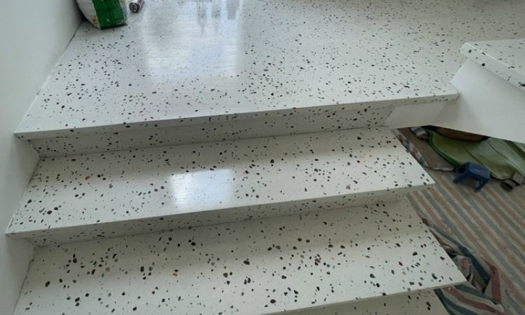 Ưu và nhược điểm của cầu thang Granito