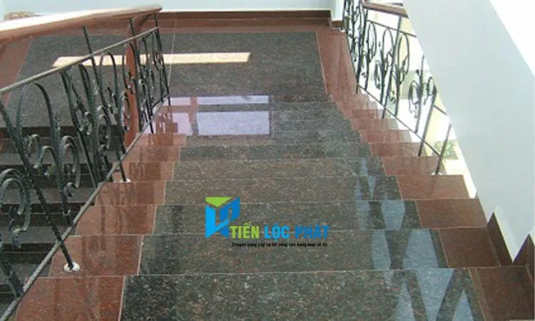 Cách làm sạch cầu thang granito