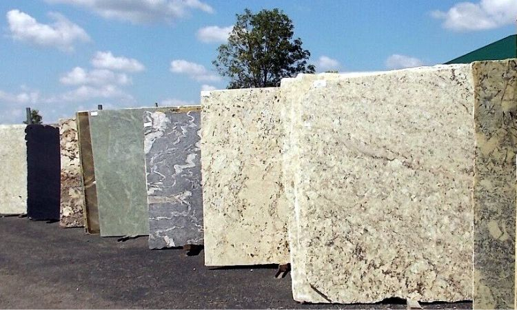 đá sân vườn có mấy màu