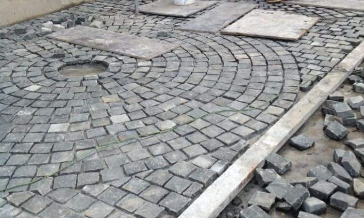 đá lát sân vườn 10x10