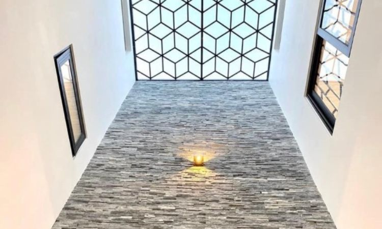 Báo giá đá ốp giếng trời