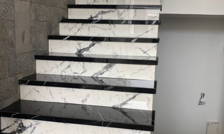 đá ốp cầu thang