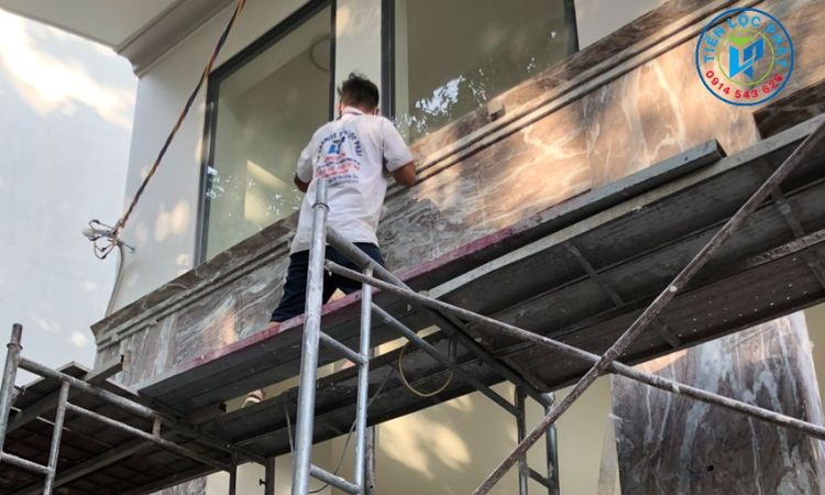 Nên ốp mặt tiền bằng đá hay gạch?