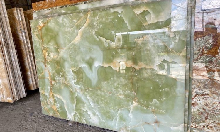 đá sân vườn xanh cẩm thạch