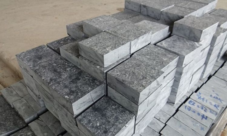 đá lát sân vườn thanh lý