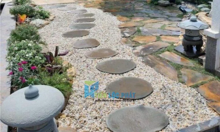 đá thớt sân vườn