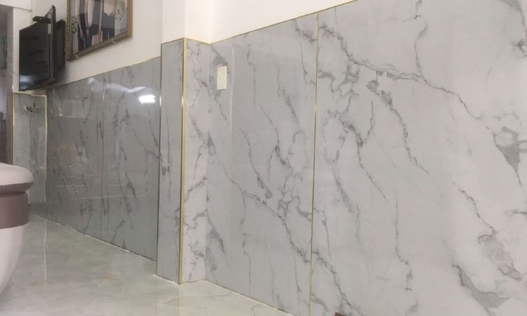 Tấm nhựa ốp tường giả đá giá bao nhiêu?