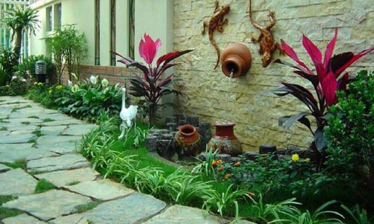 Sân vườn mini với tiểu cảnh