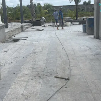 Vận chuyển đá lát sân vườn đến công trình Đức Hòa